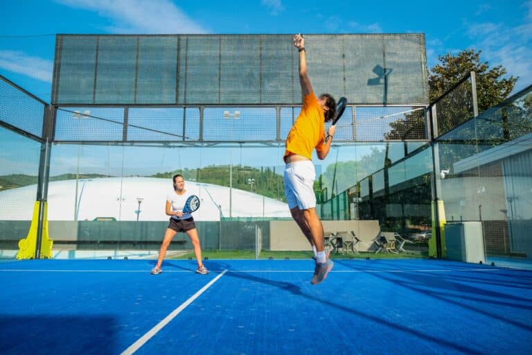 Croissance du padel : chiffres FIP 2025 et lecture des indicateurs
