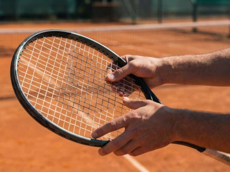 Quand changer son cordage de tennis : les vérifications utiles
