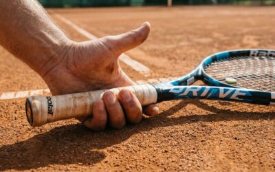 Taille de manche au tennis : choisir et ajuster le grip