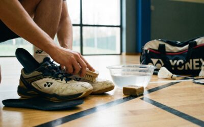 Comment nettoyer les semelles intérieures de chaussures indoor ?