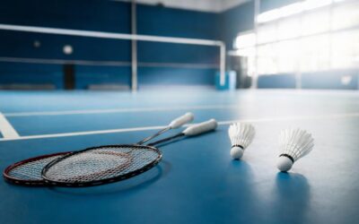 Le service au badminton : service long ou service court, que choisir ?