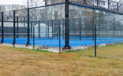 Ouvrir un terrain de padel : structure, revêtement et budget