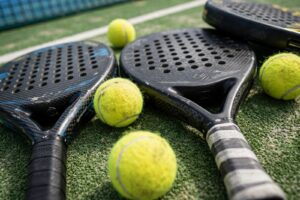 Débuter au padel : bien choisir son matériel avant son premier match